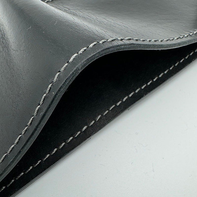 The Doc Brown Bifold in Black